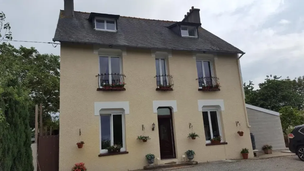 chambre d'hôte avec parking à Saint-Nicolas-du-Pélem